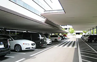 名古屋支社の駐車場