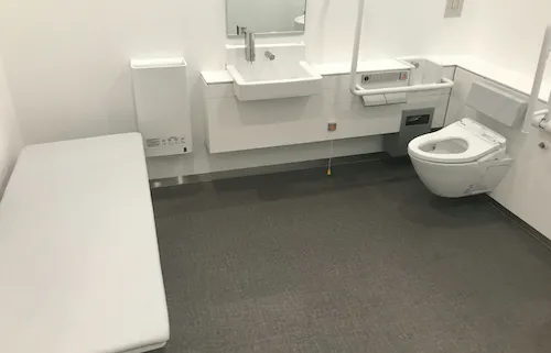 大阪支社の多目的トイレ