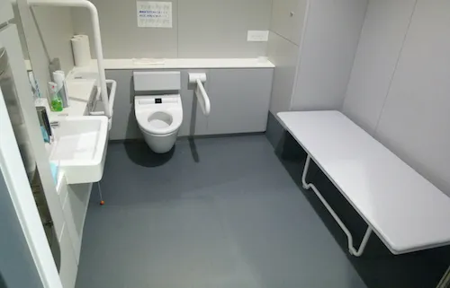 相模原本社の多目的トイレ